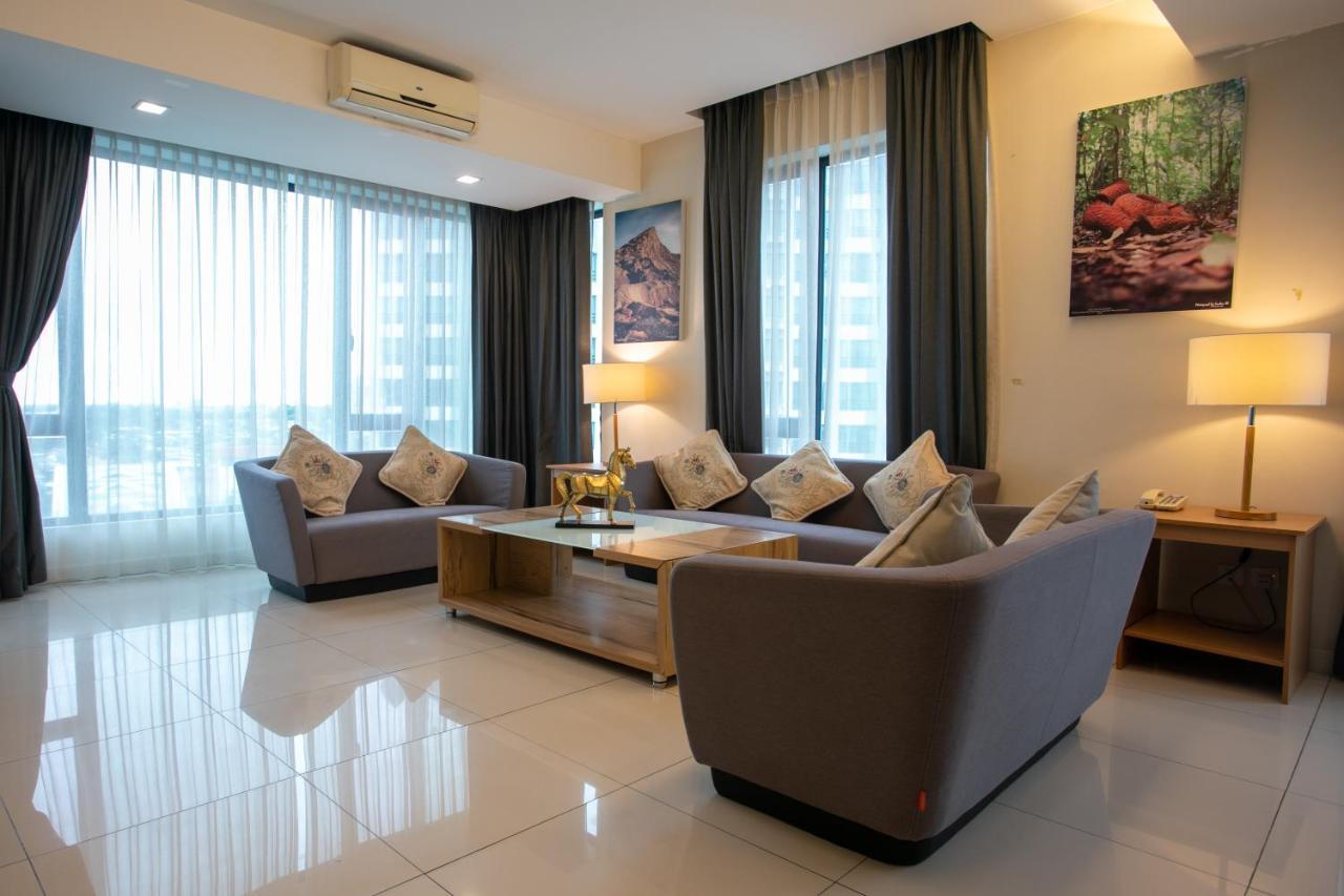 Sky Hotel 4*