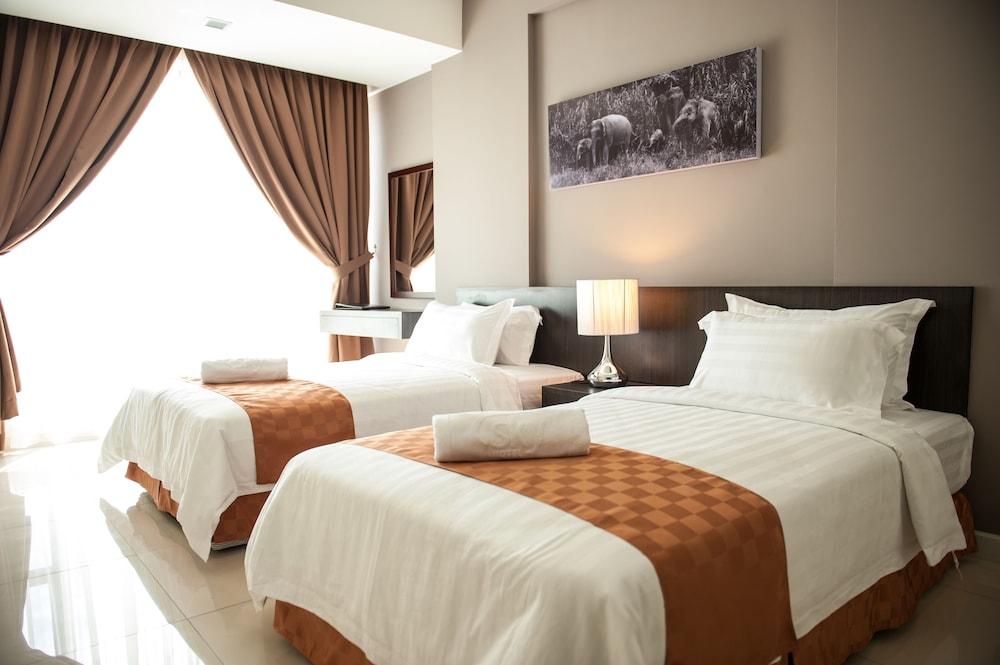 Hotel Sky 4*